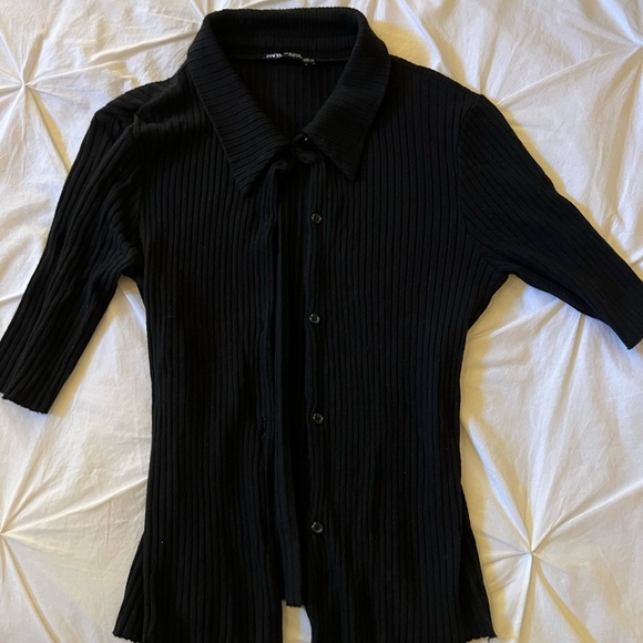 Zara - short sleeve knit button up - Picture 1 of 3